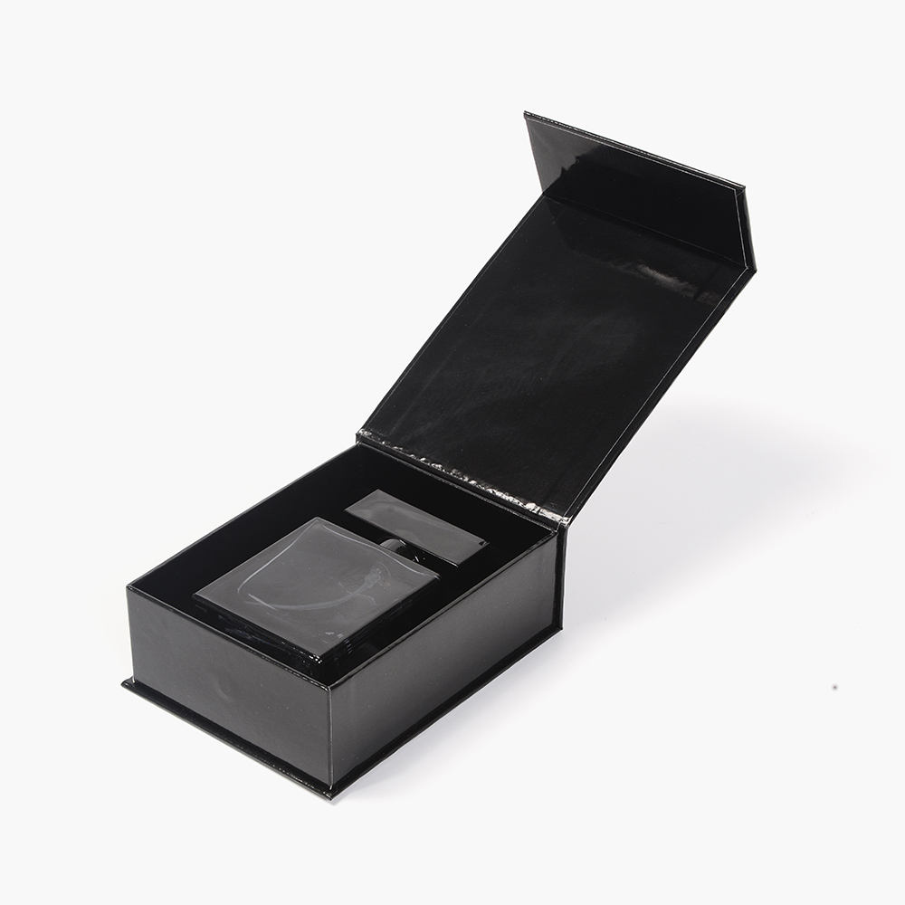 Luxury Perfume Magnetic Clasp Gift box 1 - Custom magnet box and Mailer Boxes