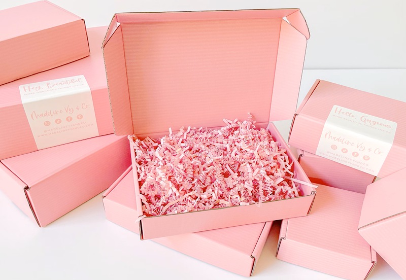 pink mailer boxes